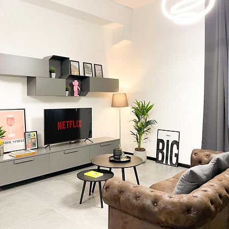 Diaz Novantuno - Luxury Apartments Como City Center Екстериор снимка